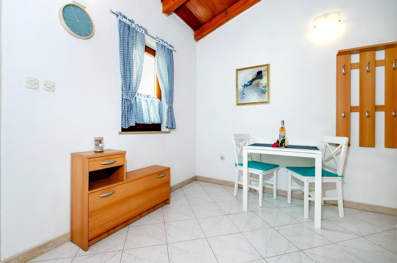 Apartman Near Beach Pelagic Sea View Rovinj Luaran gambar
