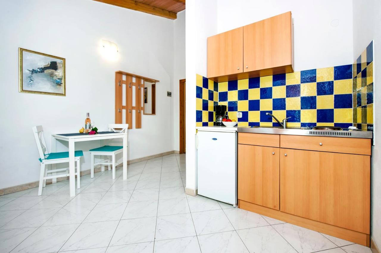 Apartman Near Beach Pelagic Sea View Rovinj Luaran gambar